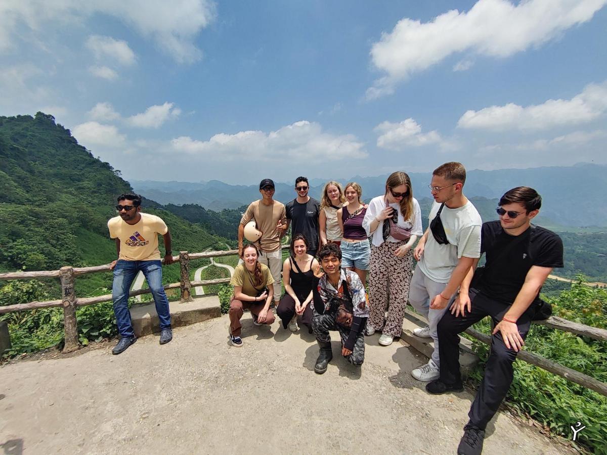 Ha Giang Lotus Hostel Motorbikes Tours Zewnętrze zdjęcie
